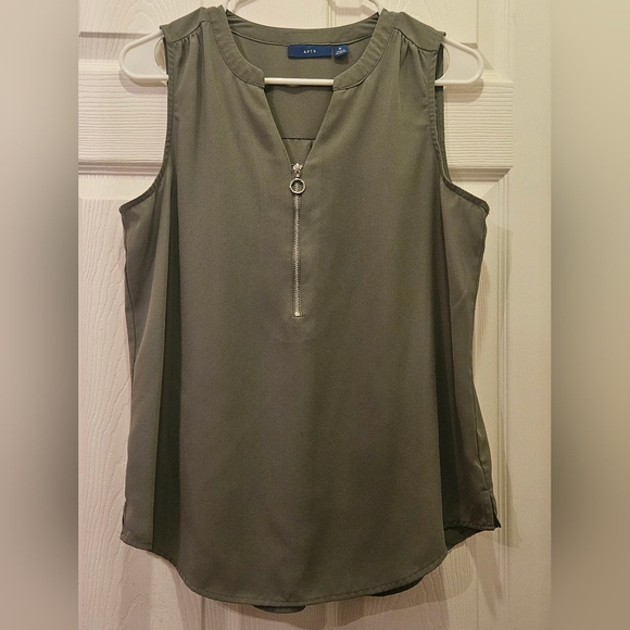 Apt 9 Sleeveless Blouse - Picture 1 of 4